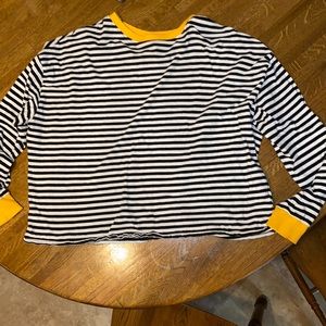 Long sleeve crop top